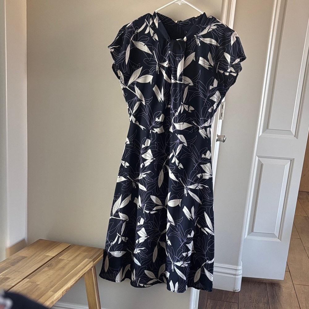 Banana Republic Black and Cream Leaf Print Midi Dress